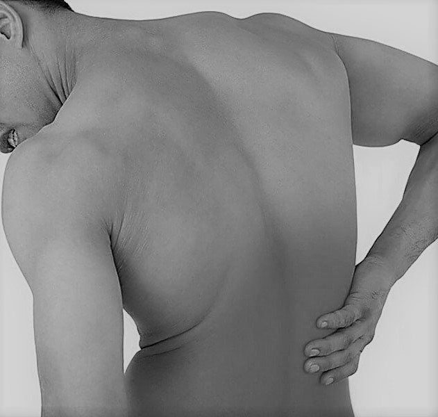 Какой врач лечит боль в груди при повороте спины