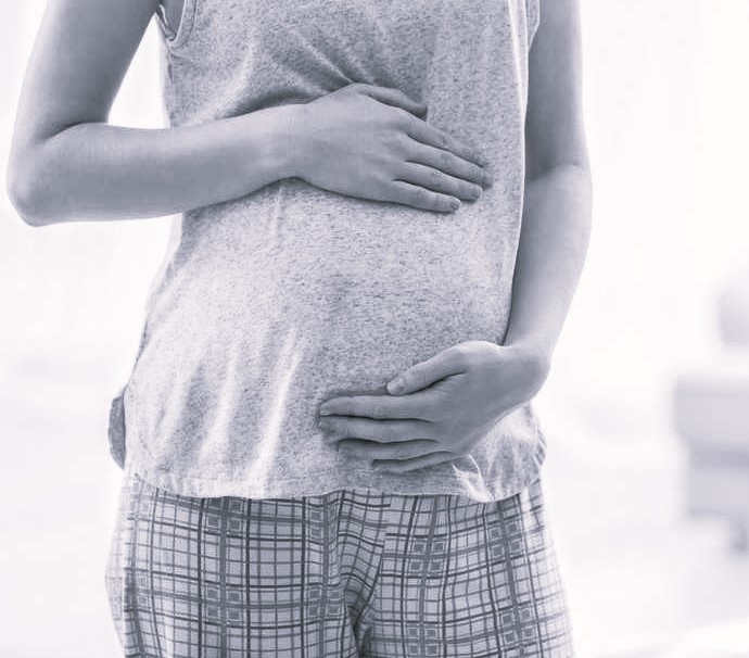 Какой врач лечит боль в животе при чихании во время беременности