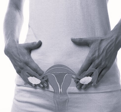 Какой врач лечит боль в матке при задержке менструации