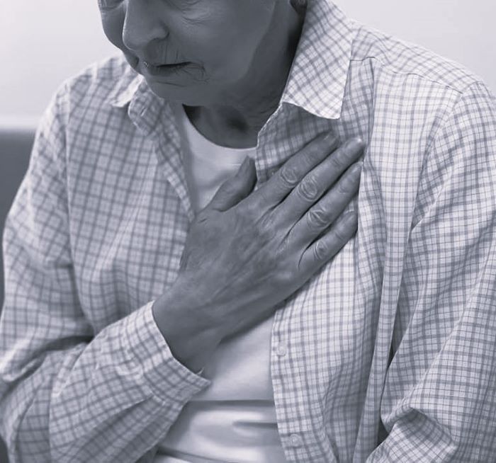 Какой врач лечит боль в сердце при анемии