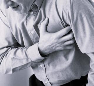 Боль в сердце при низком давлении - признаки, симптомы, кто лечит