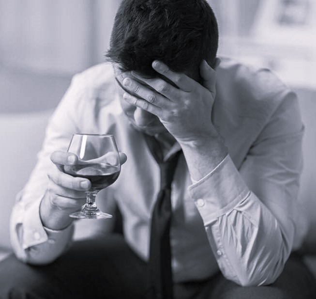 Какой врач лечит тошноту и головную боль после алкоголя