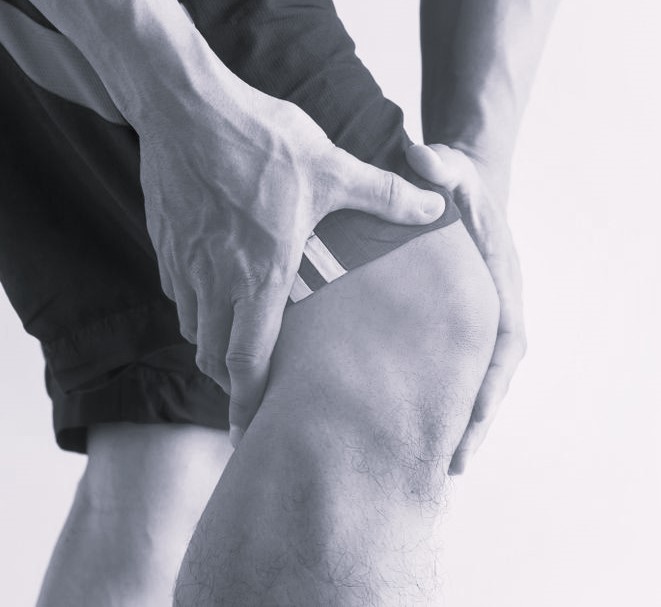 Какой врач лечит боль в коленном суставе после травмы колена