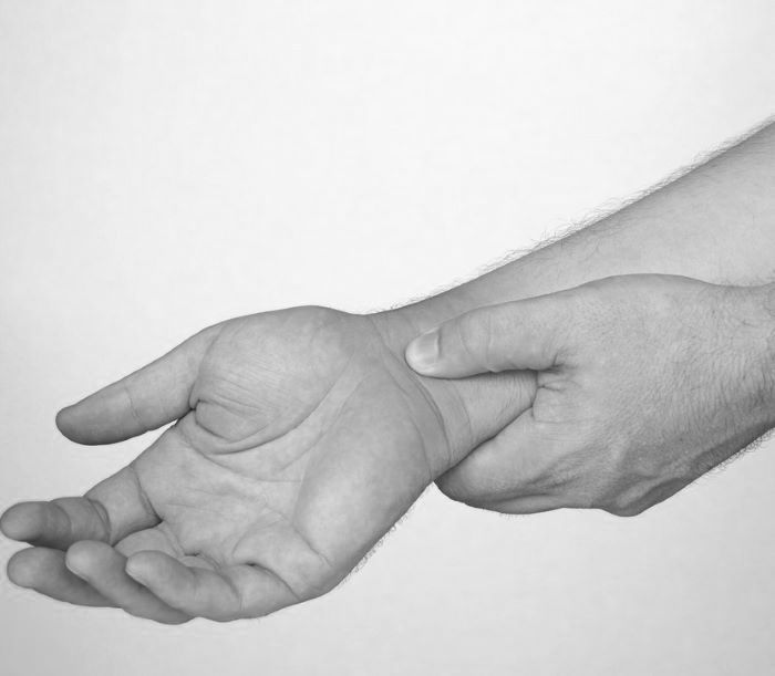 Какой врач лечит артрит кисти руки