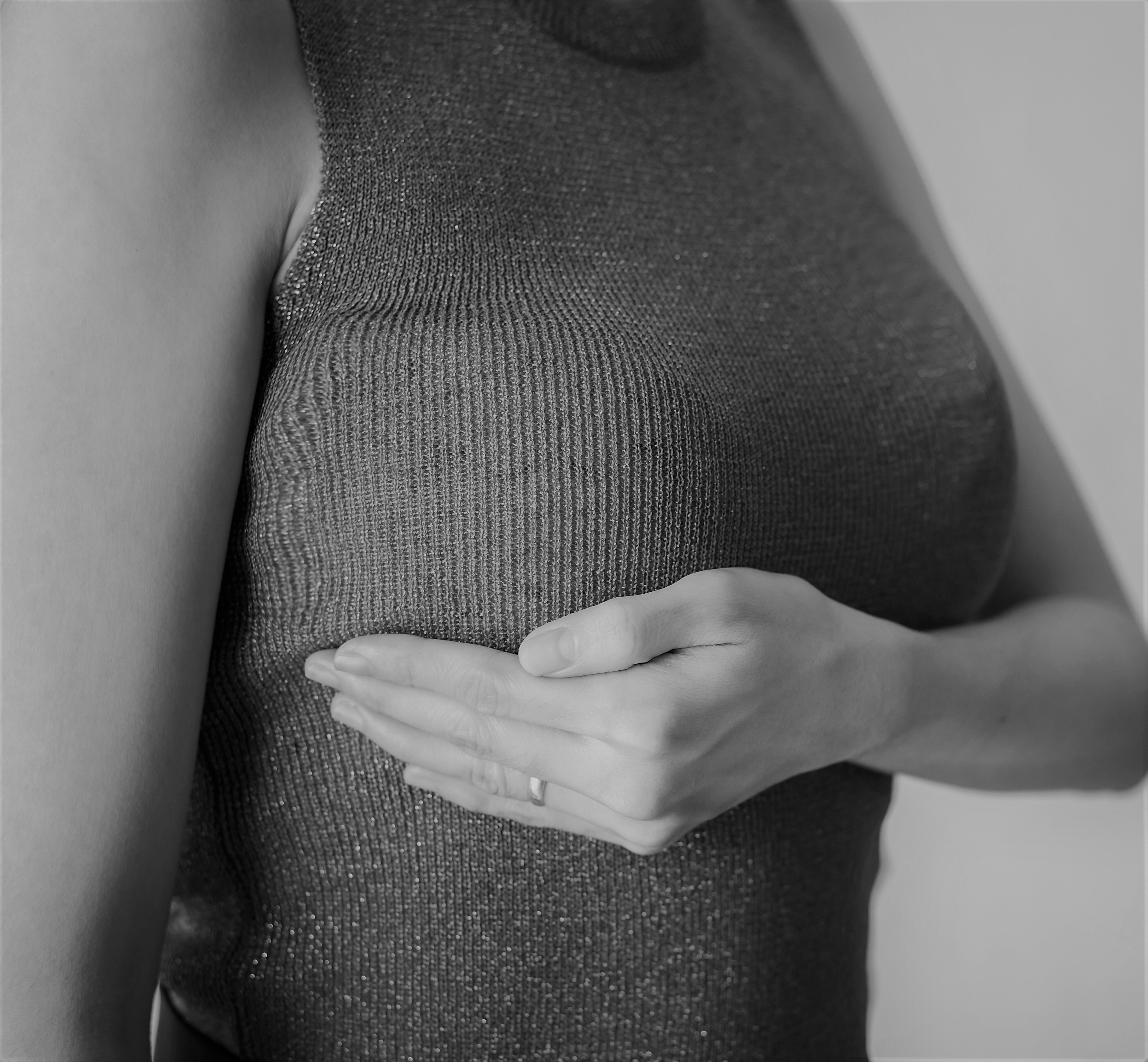 Боль в груди при лактостазе - признаки, симптомы, кто лечит