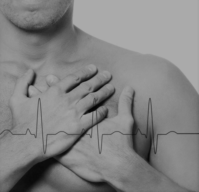 Какой врач лечит боль в груди при инфаркте